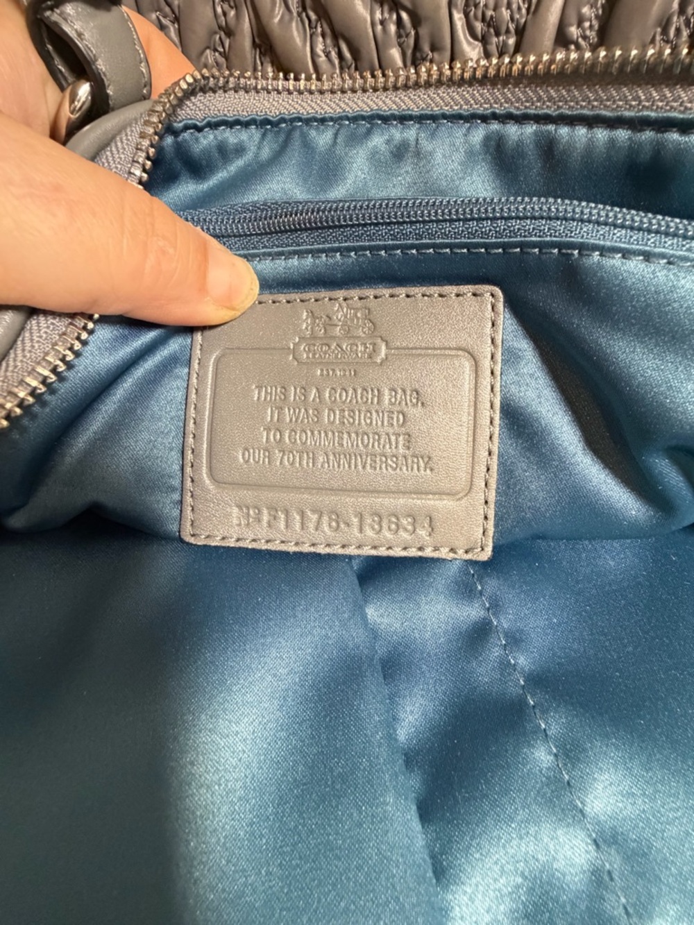 Coach Women's Quilted Chevron Tote Bag in Gray 70th anniversary - Picture 7 of 7